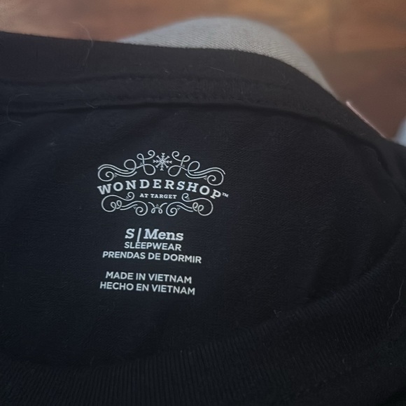 NWT CHRISTMAS T SHIRT “BLESS OUR GNOME” men’s small, cotton blend - Picture 4 of 5